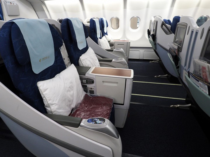 中国東方航空 A330-200 ビジネスクラス搭乗記【東京⇔上海