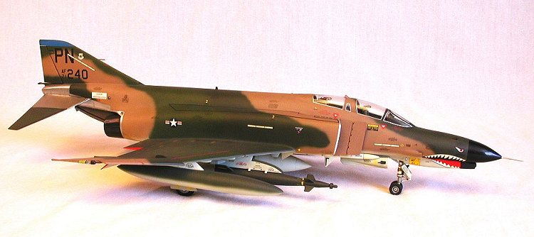 Monogram 1/48 F-4E Phantom II