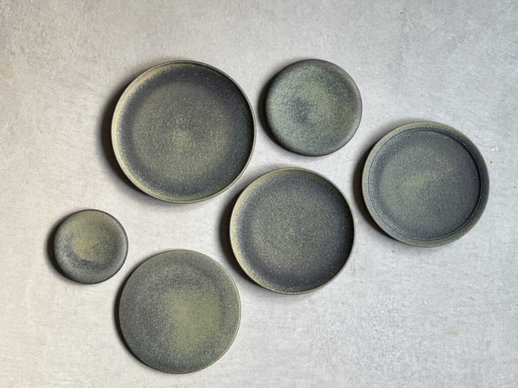 news | 器やコップ｜mushimeganebooks.