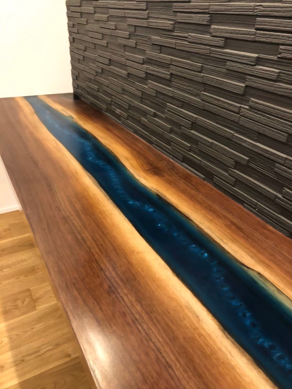 個性あふれるお洒落なアイテム 造作レジン編 - ナガタニ建設株式会社