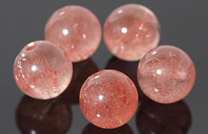 ストロベリークォーツの意味 | パワーストーンの意味・一覧 | Natural