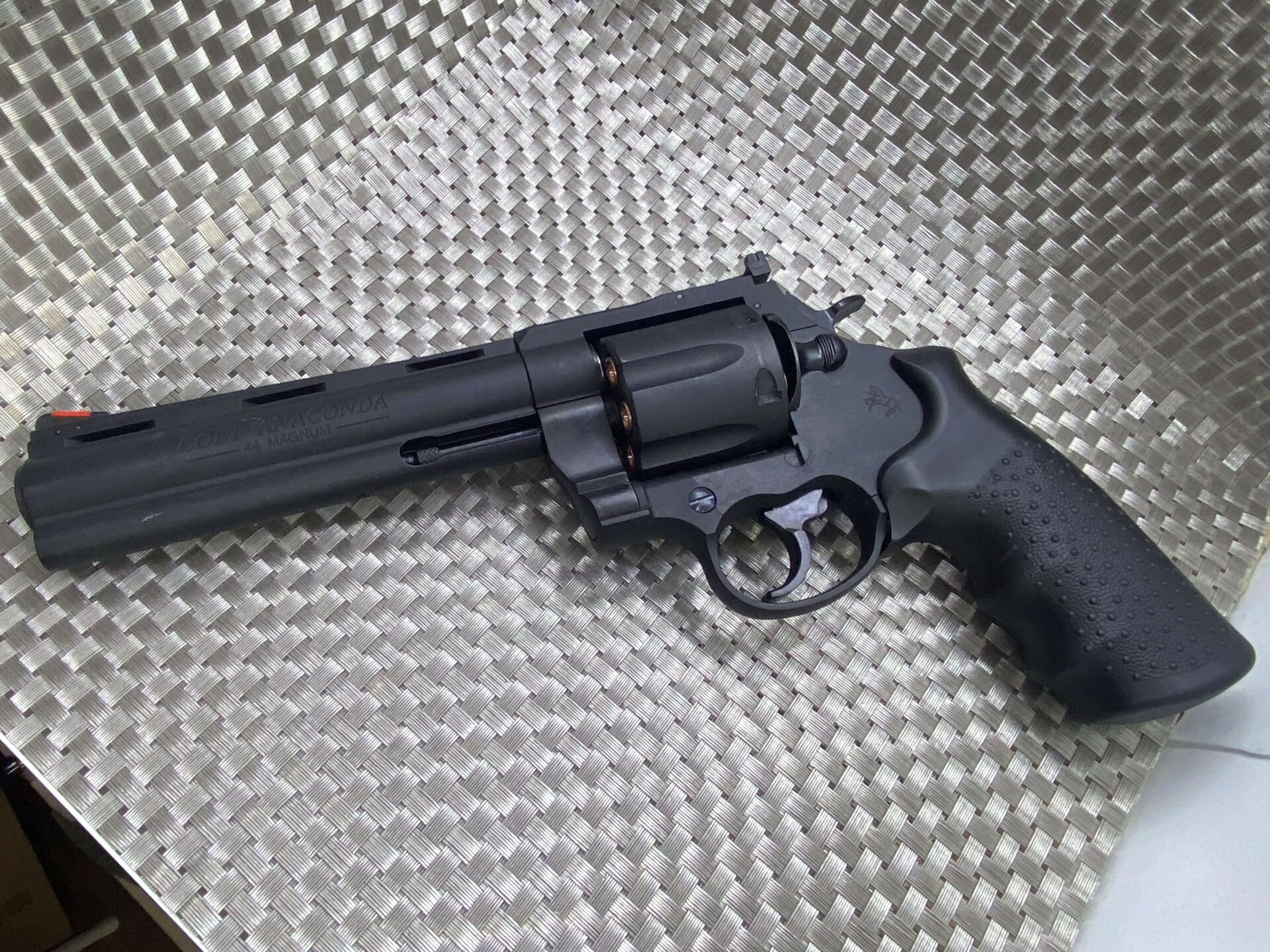 マルシン コルト・アナコンダ ガスガンのレビューとブルーイングを紹介