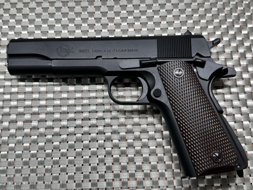 BLACK LAGOONに出てくるロベルタ愛用のインベルM911を紹介