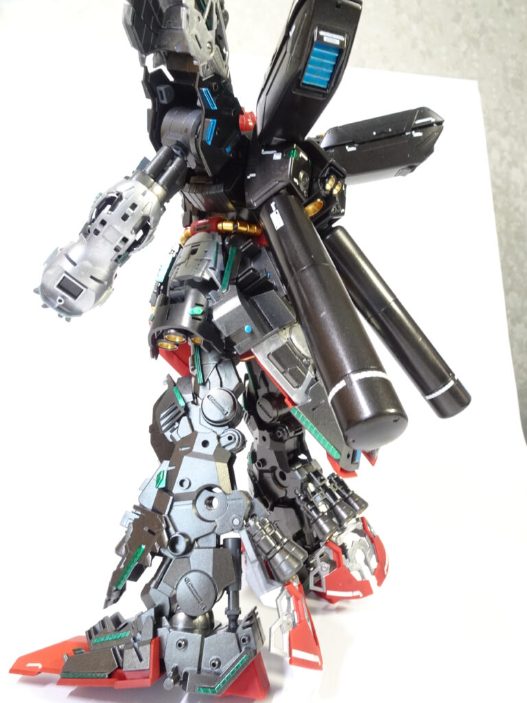 MG サザビーVer.ka を塗装作成しての完成編。可動は抜群です。