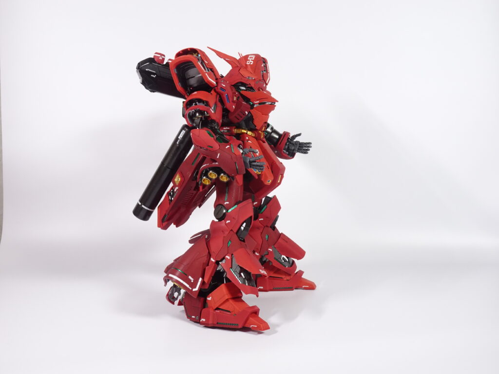 MG サザビーVer.ka を塗装作成しての完成編。可動は抜群です。