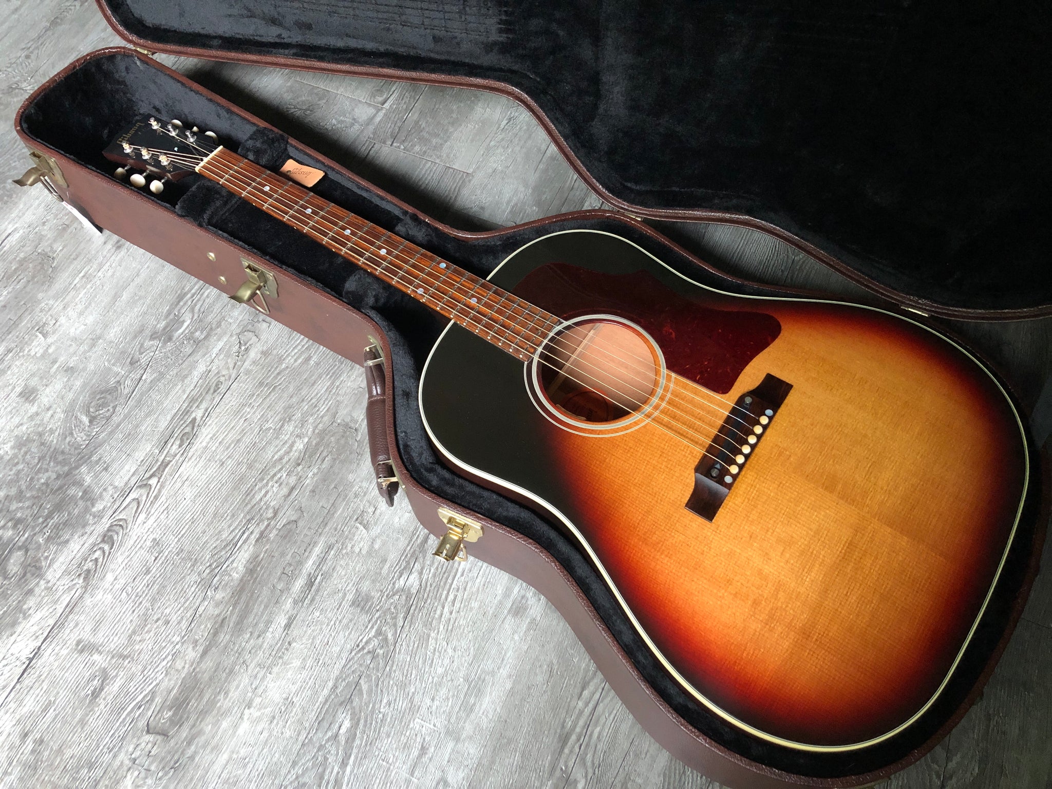 USED Gibson Custom Shop 1966 J-45 Thermally Sitka ADJ VOS W/L.R.