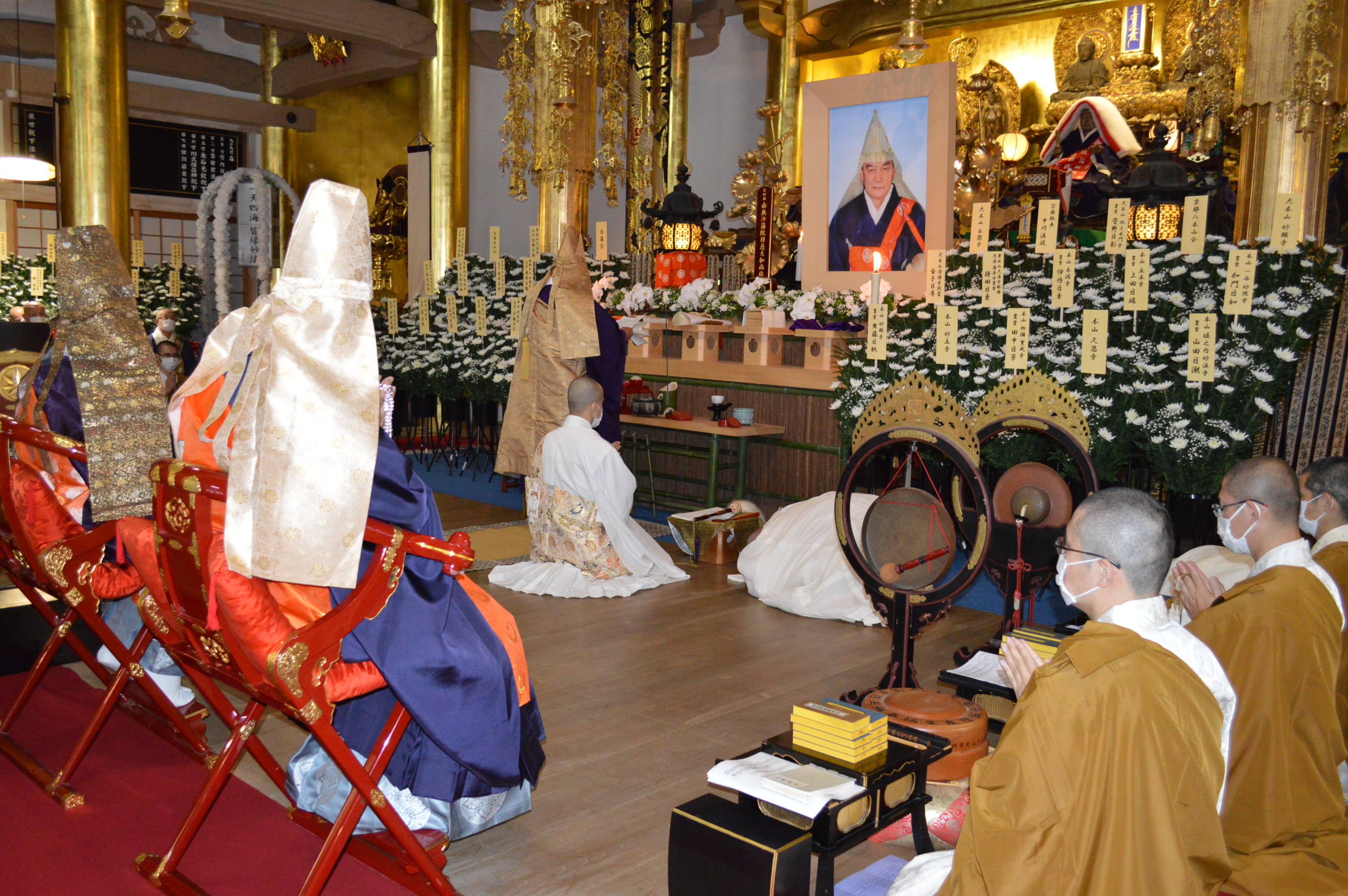 日蓮宗新聞社 : 京都1 大本山本圀寺で本葬儀