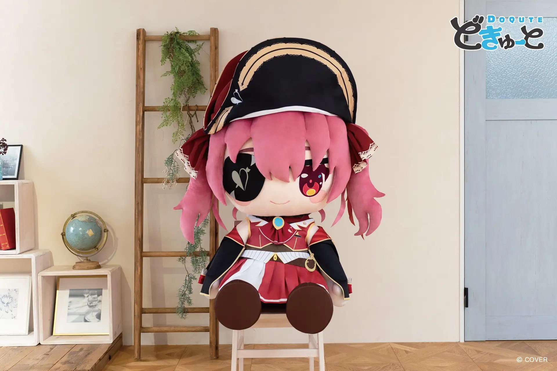 ホロライブプロダクション3期生が超特大ぬいぐるみ「どきゅーと」に