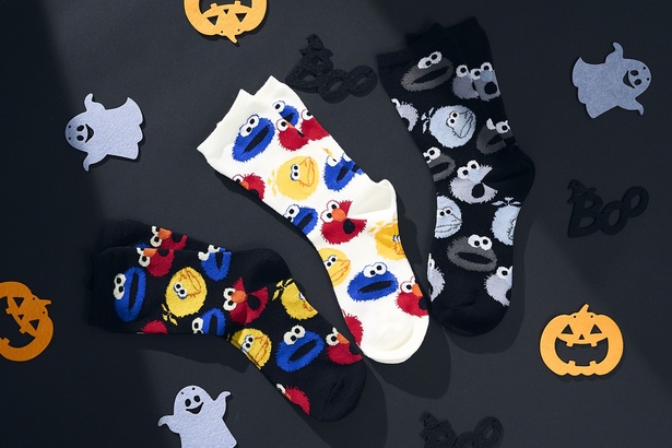 黒猫になったエルモがかわいすぎる！「セサミストリートマーケット