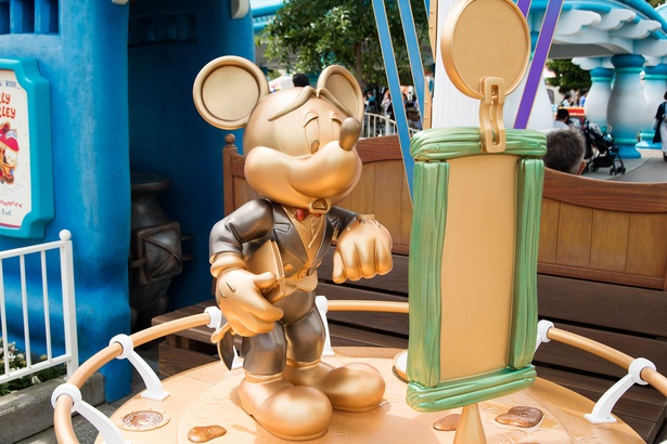 TDR35周年限定「ハピエストミッキースポット」が35体そろい踏み