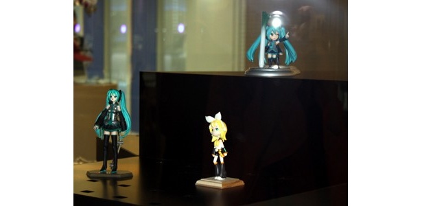 画像7 / 18＞初音ミクがお出迎え！“超アキバ系”献血ルームが誕生