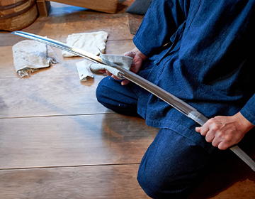 刀剣研磨」の技術と芸術性を伝える人間国宝·本阿弥光州さん／東京都