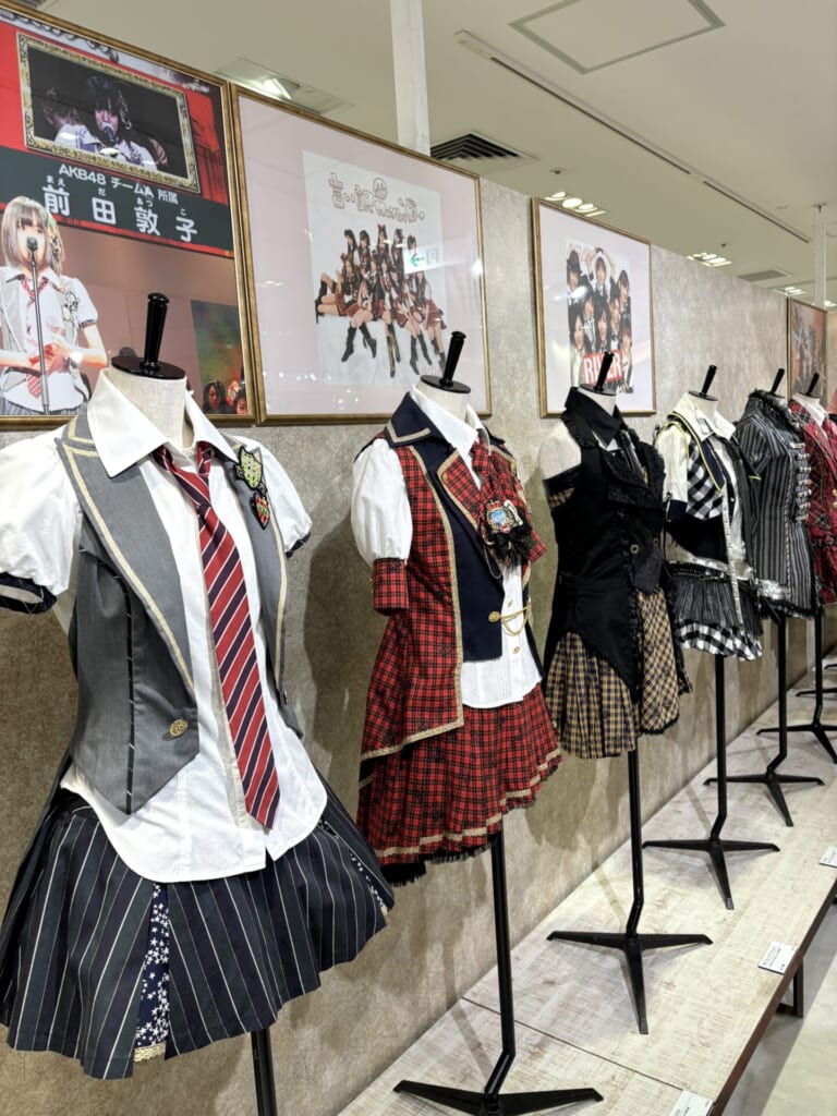 あの頃の青春が大阪に集結】全方位”美”のAKB48大衣装展に行ってきた