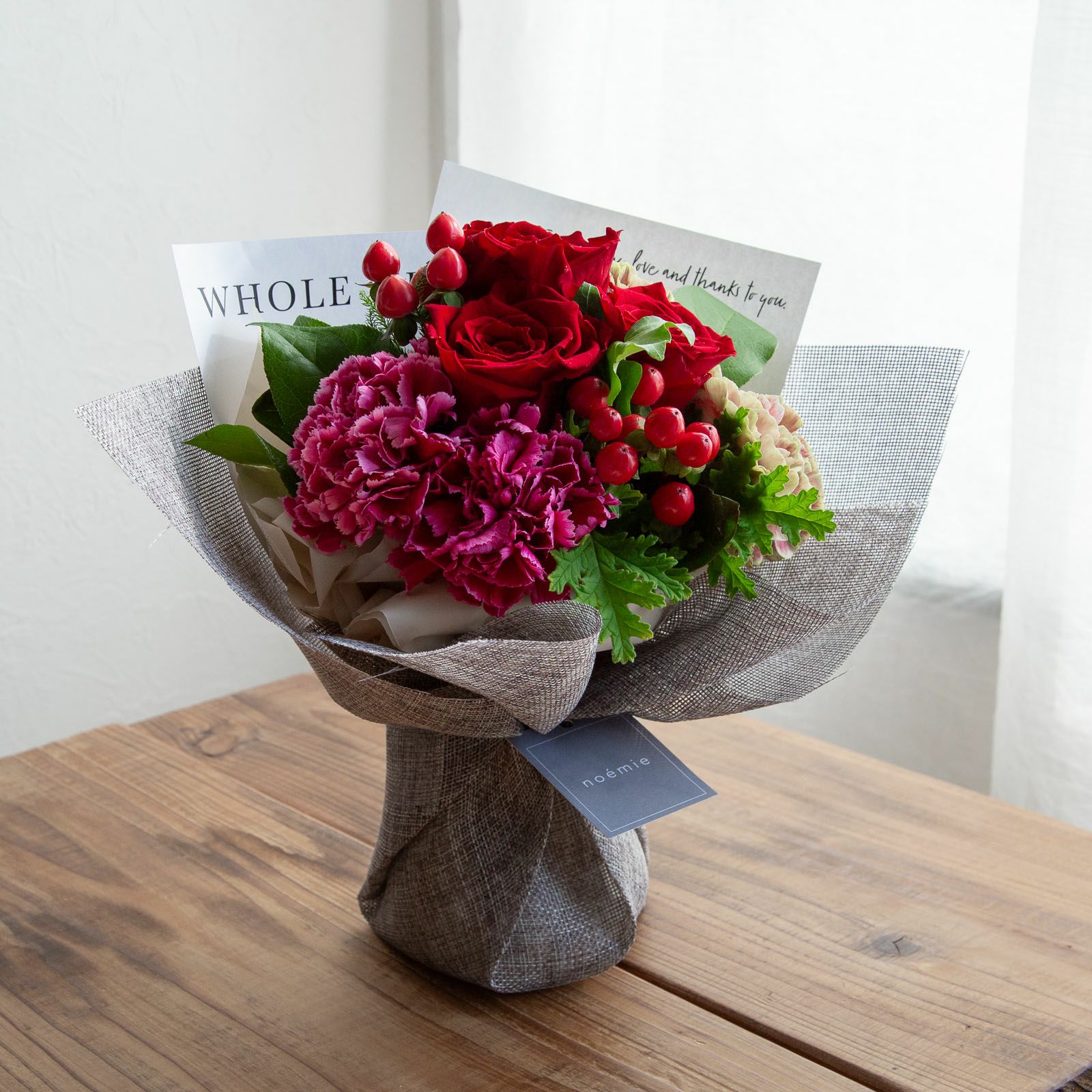 枯れないバラと生花のメッセージブーケ(L)/レッド | noemie（ノエミ）