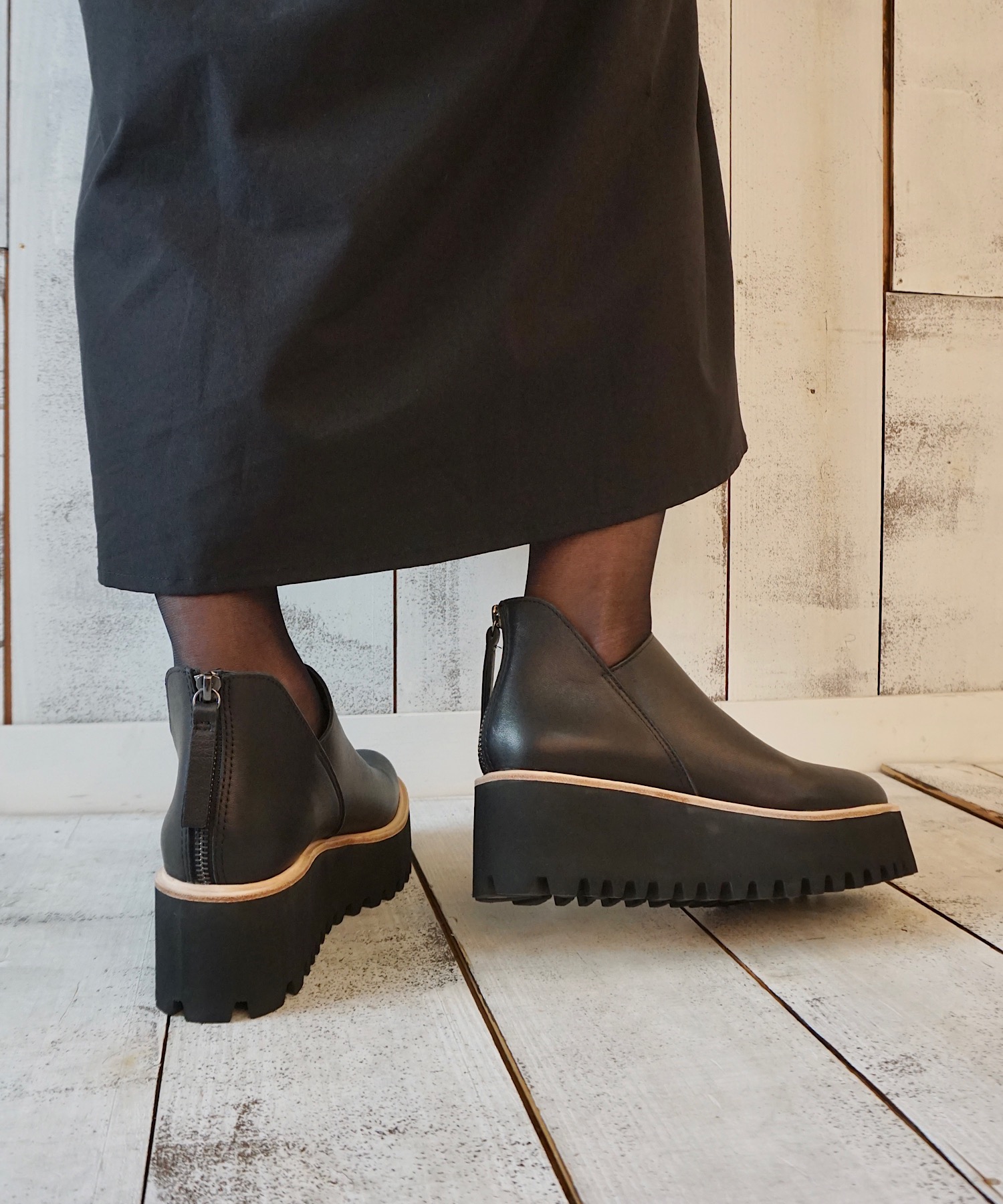 本革/厚底/5.2cm】キャタピラーソールバックファスナーショートブーツ