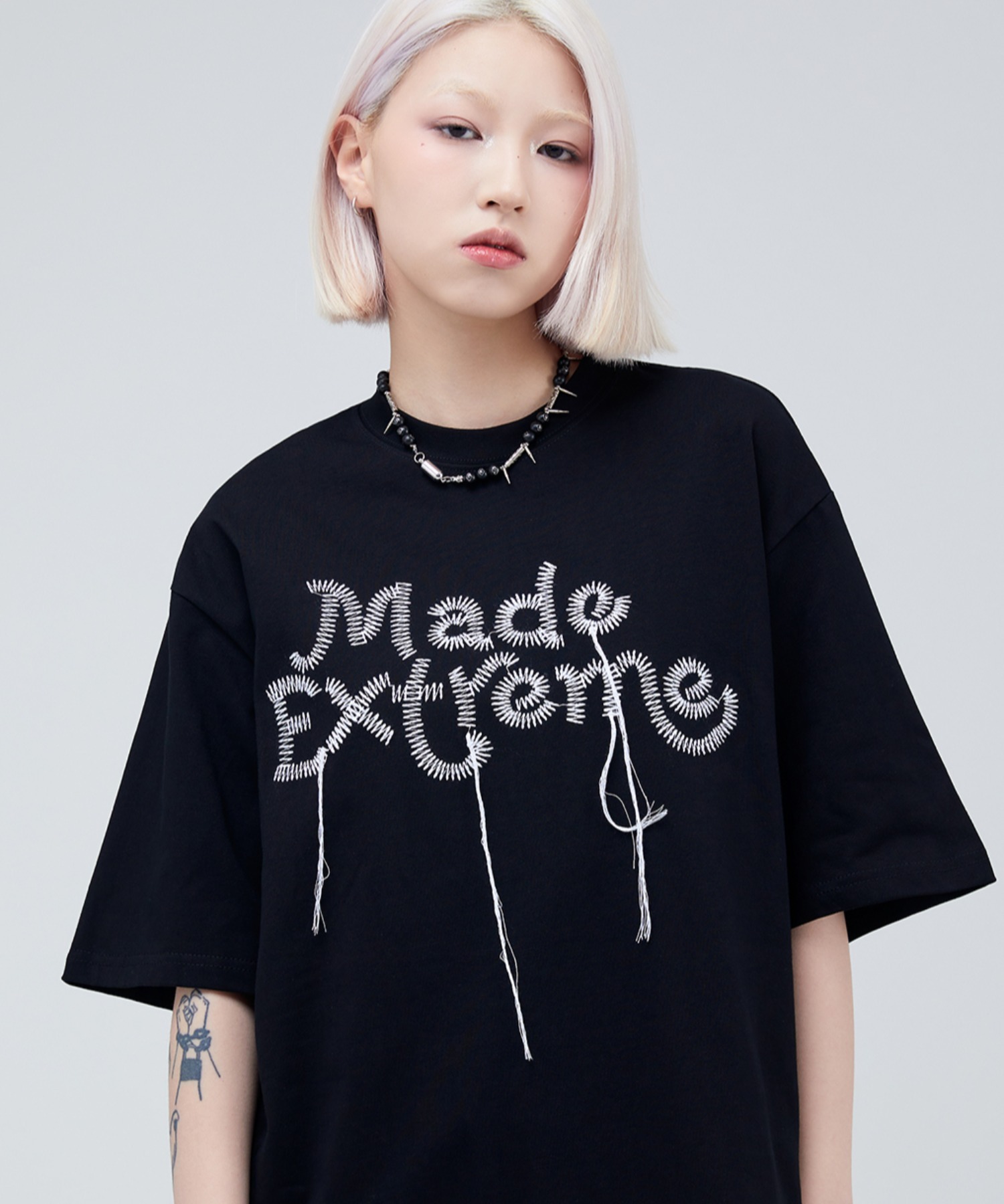 A'GEM/9 × .kom『MadeExtreme／メイドエクストリーム』刺繍半袖