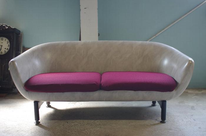 レトロでスペーシーな2Pソファ▽ミッドセンチュリースペースエイジ昭和