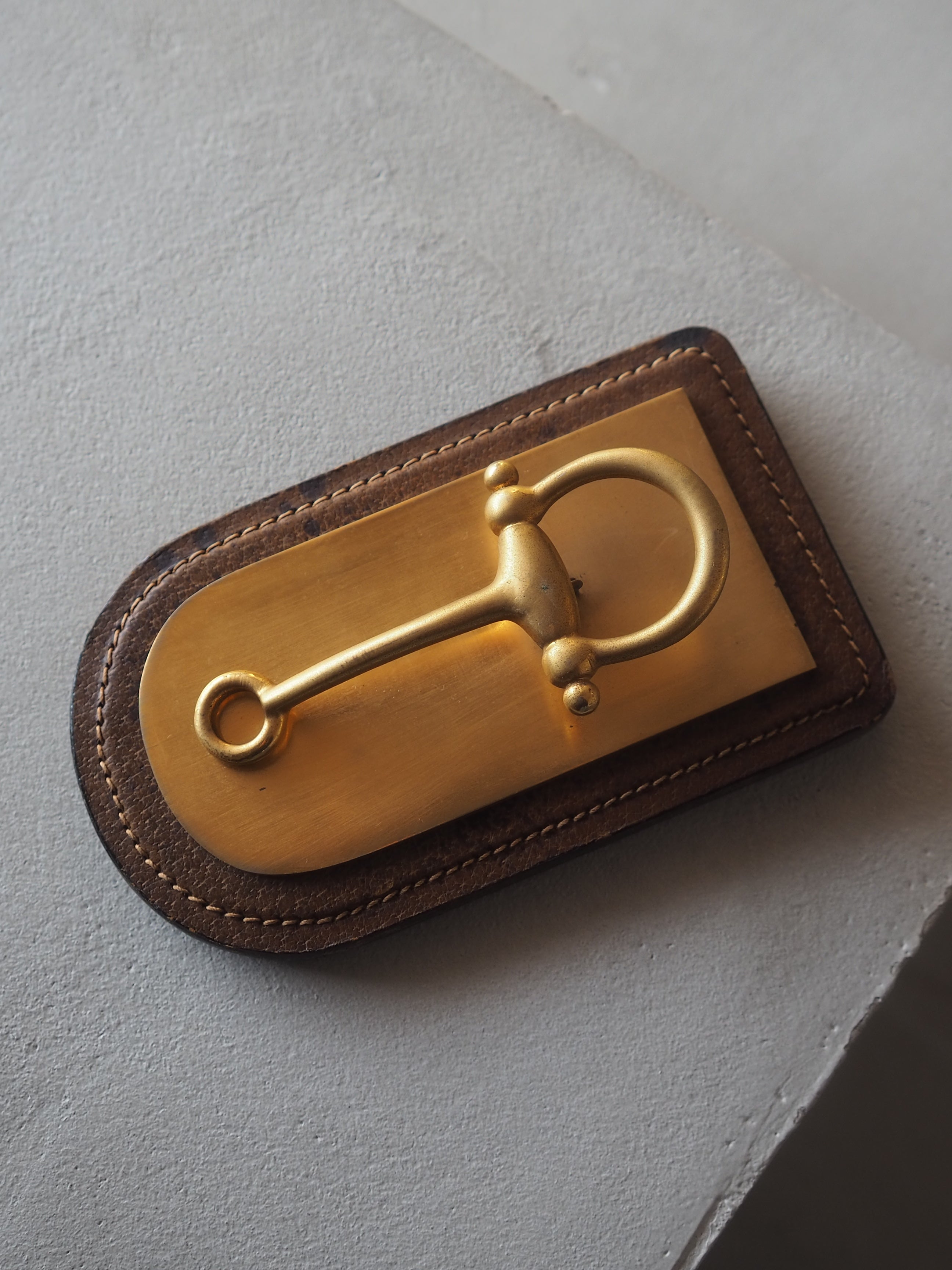 GUCCI グッチ オールド ペーパーウェイト 置物 インテリア ブラウン