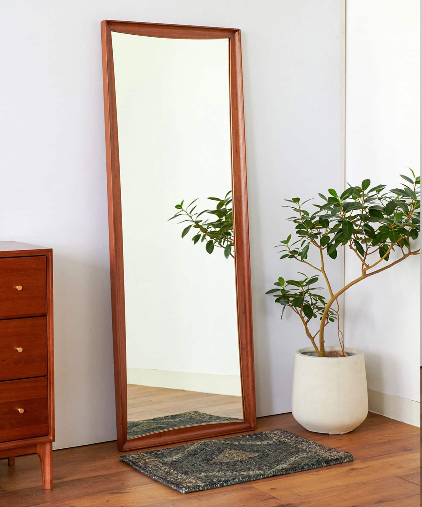 TRESTLES STYLE MIRROR トラッセル ミラー 710｜ ジャーナル