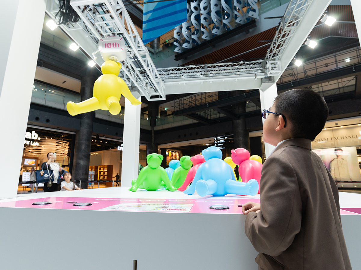 動画】グランフロント大阪で10周年記念イベント 巨大UFOキャッチャーや