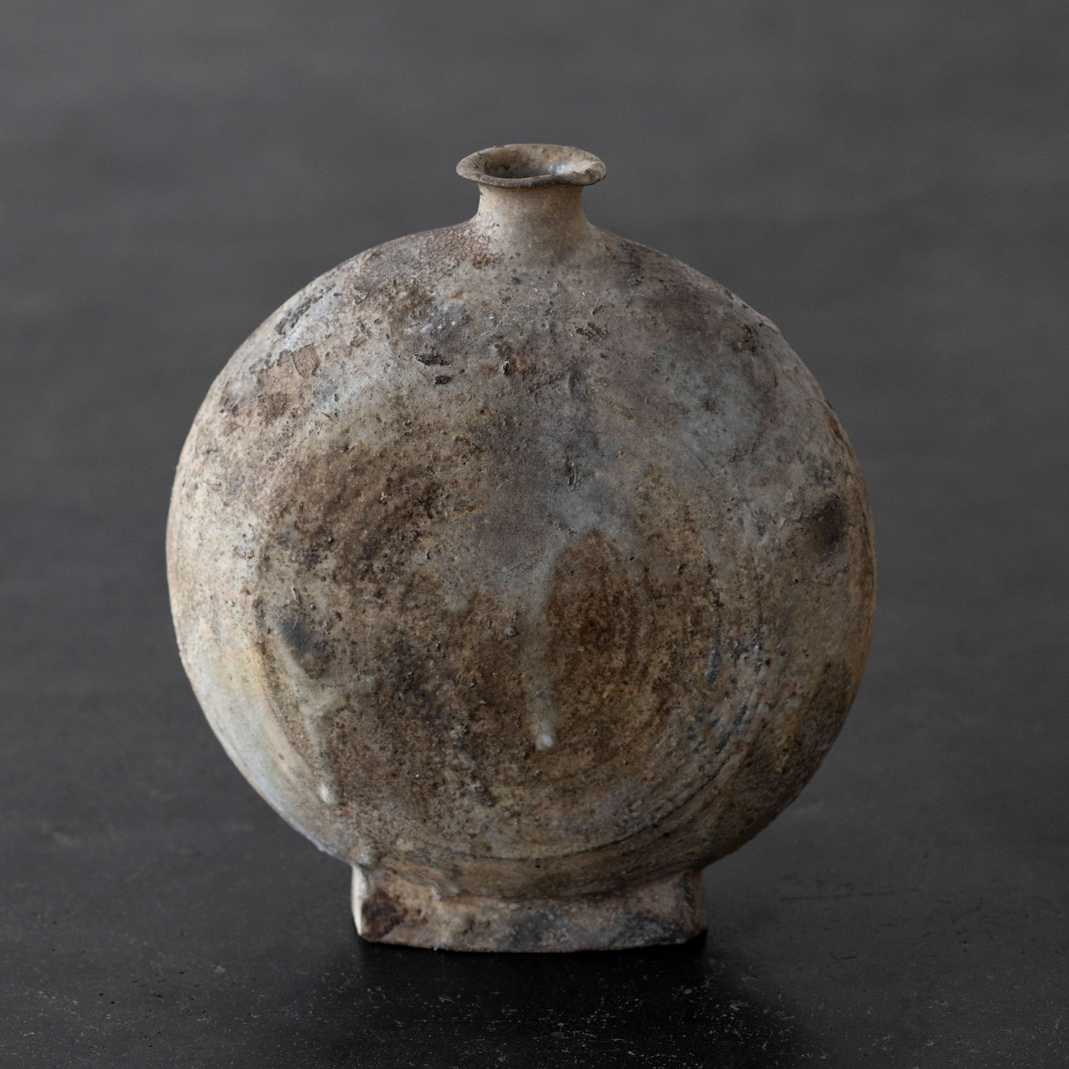 焼き〆扁壺 | Works | 松葉勇輝 | panorama