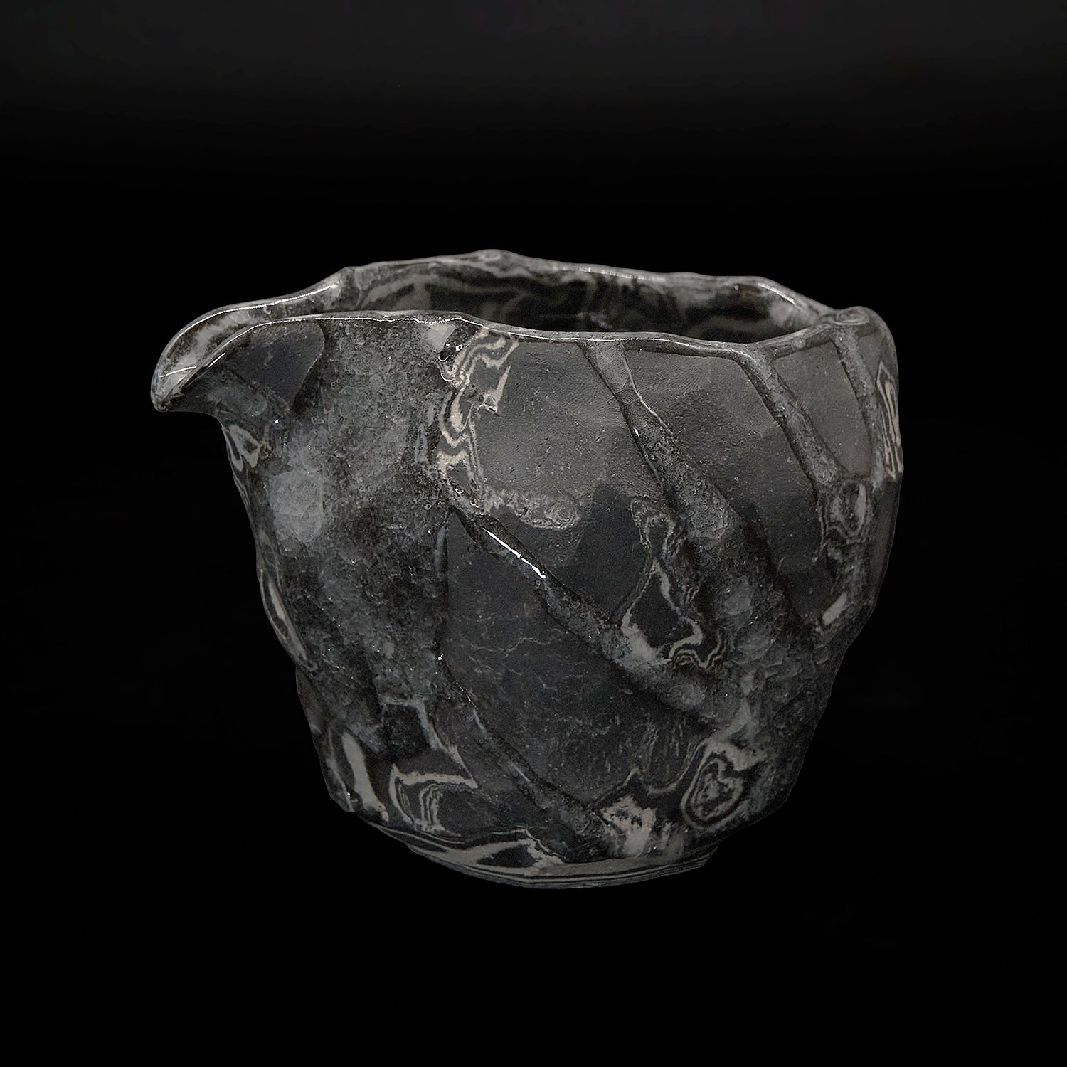 期間限定】《恋する酒呑童子2026》穂高隆児 墨流薄氷片口 HDKRSK002