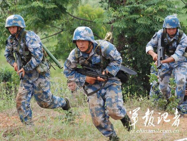あまり話題にならないけど、この迷彩が廃止になったという事実は中国軍