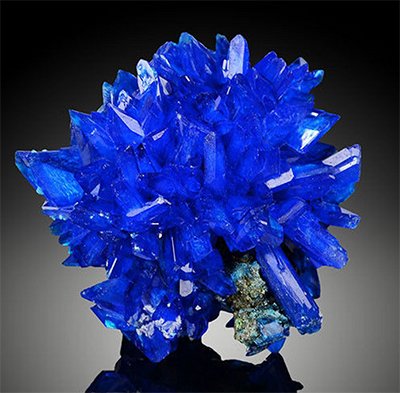 美しくても触れてはいけない、毒をもつ危険な鉱石№1。続く