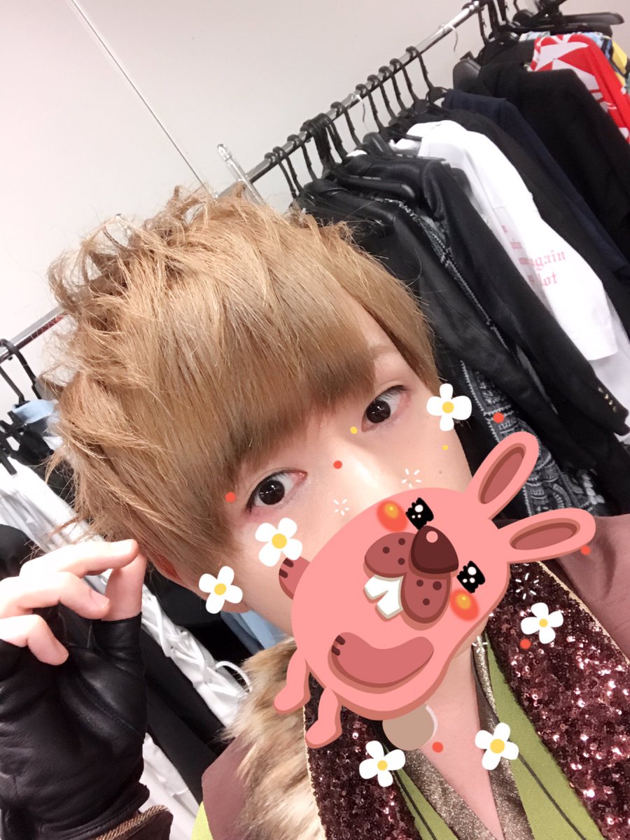 ひきフェスお疲れ様でしたー！！ ライブ期間だけ久しぶりに明るい色ー