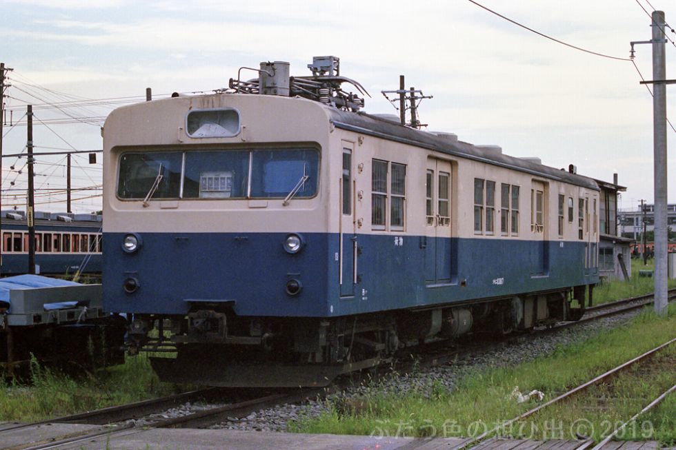 なんとなく、'86年の大船工場保管車からクモニ83817でも。 個人的に