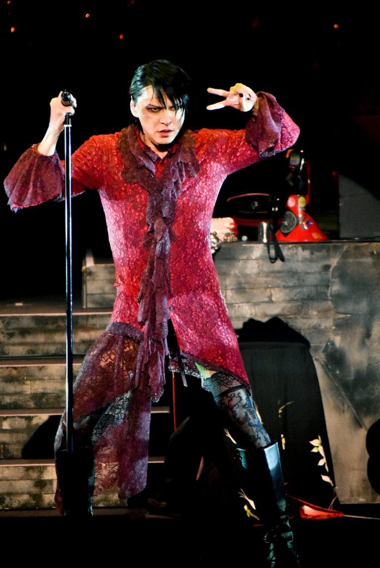 トレンド入りのBUCK-TICKのボーカル櫻井敦司様は御歳53にして世界遺産