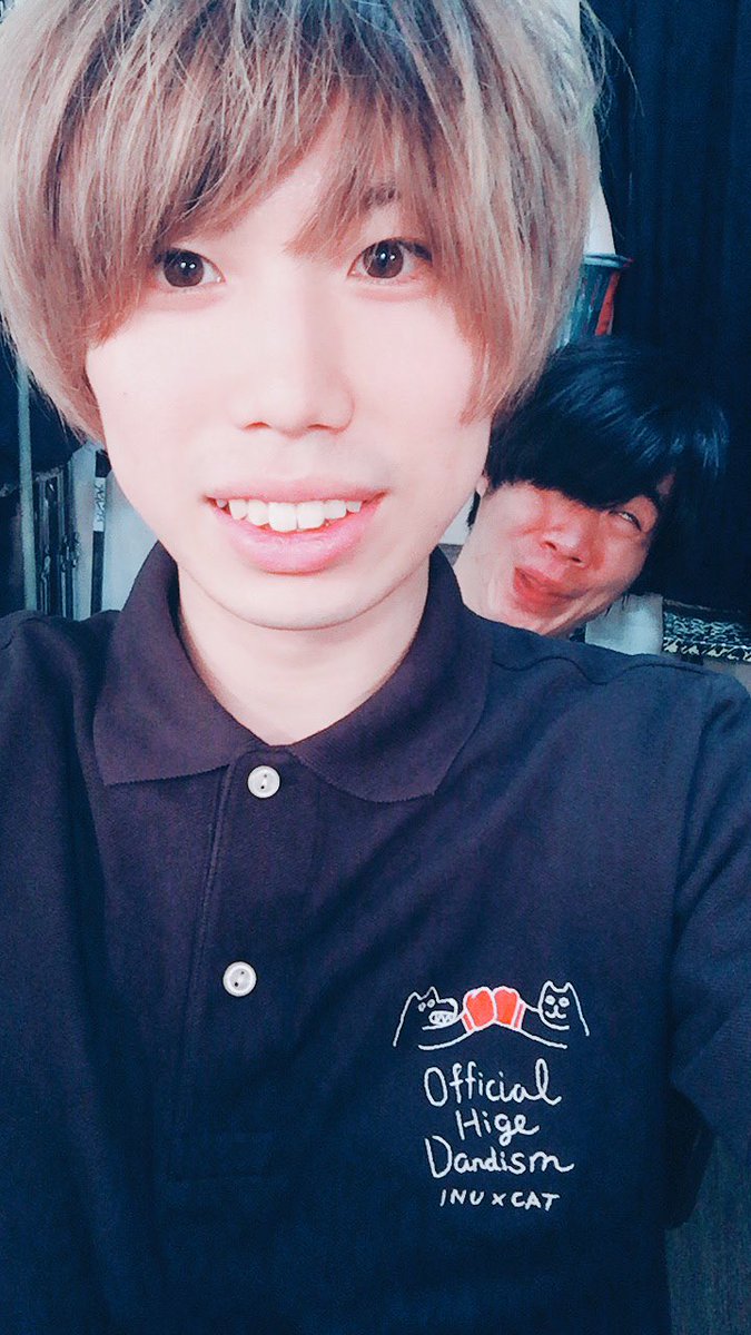 犬かキャットかで死ぬまで喧嘩するポロシャツ今日から販売開始です #髭