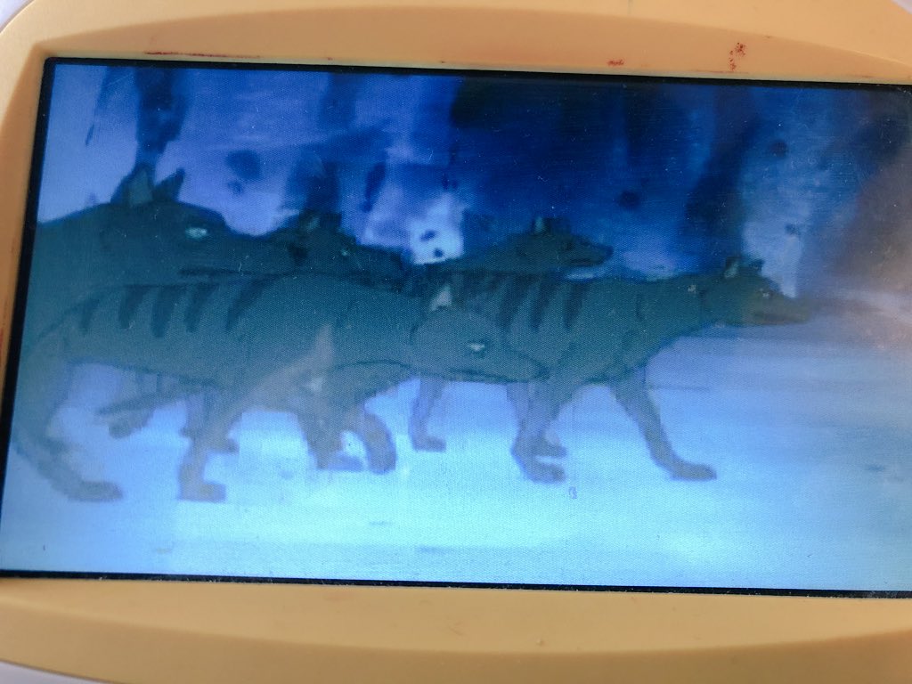 ふしぎな島のフローネに出てくるオオカミは普通の狼じゃなく、外見から