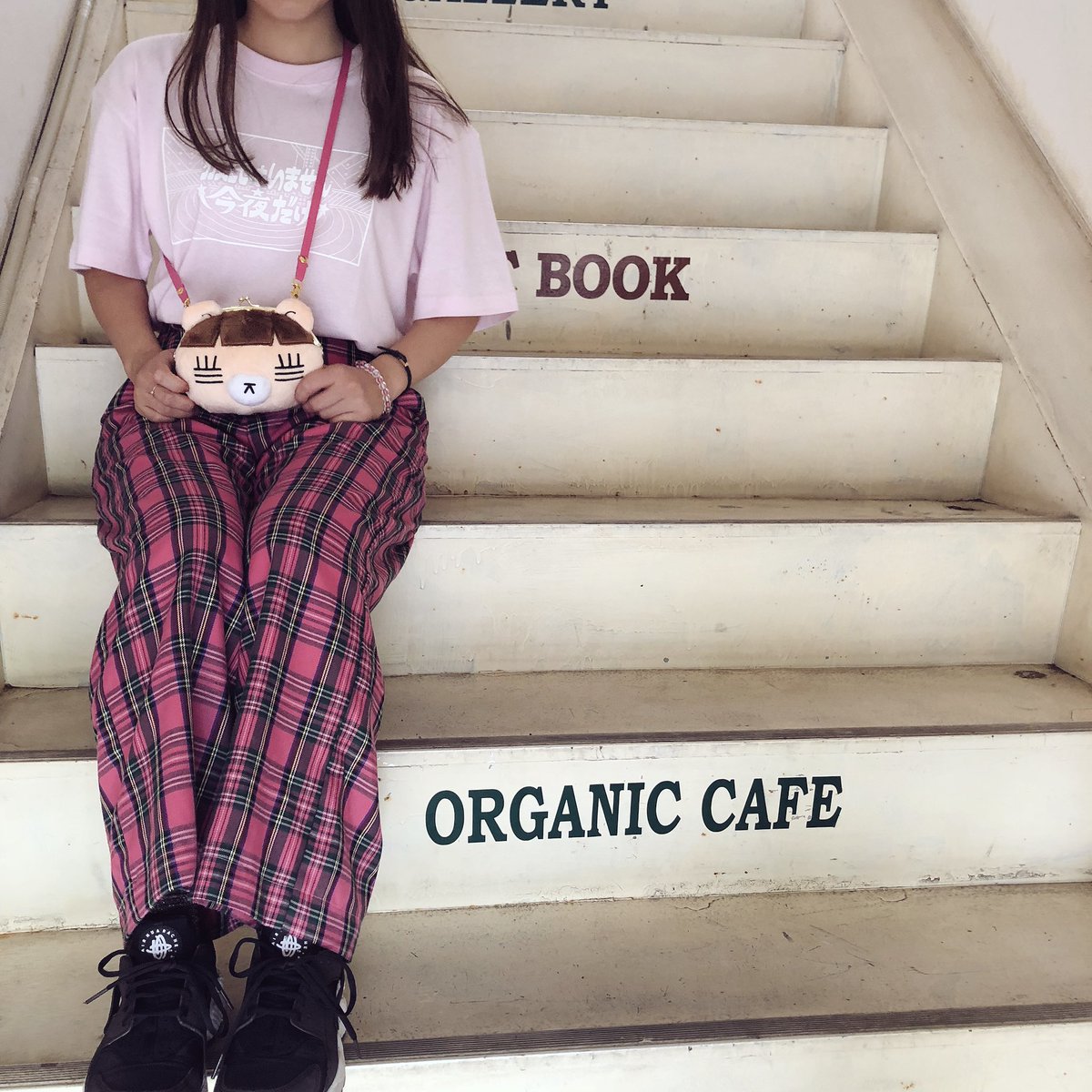 🐻グッズ着用写真🐻 彼氏はいません今夜だけT L 着用 れ子ちゃんがま口