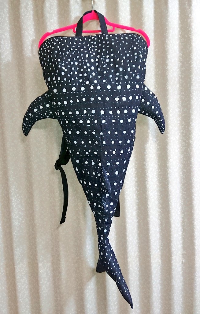 ジンベイザメのリュック出来ました😃 手書きの模様はあまり上手じゃ