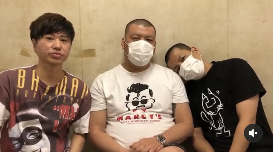 ほら、くっきーもマーシーTシャツを着てるよ！ 今日も一日、笑顔でね。