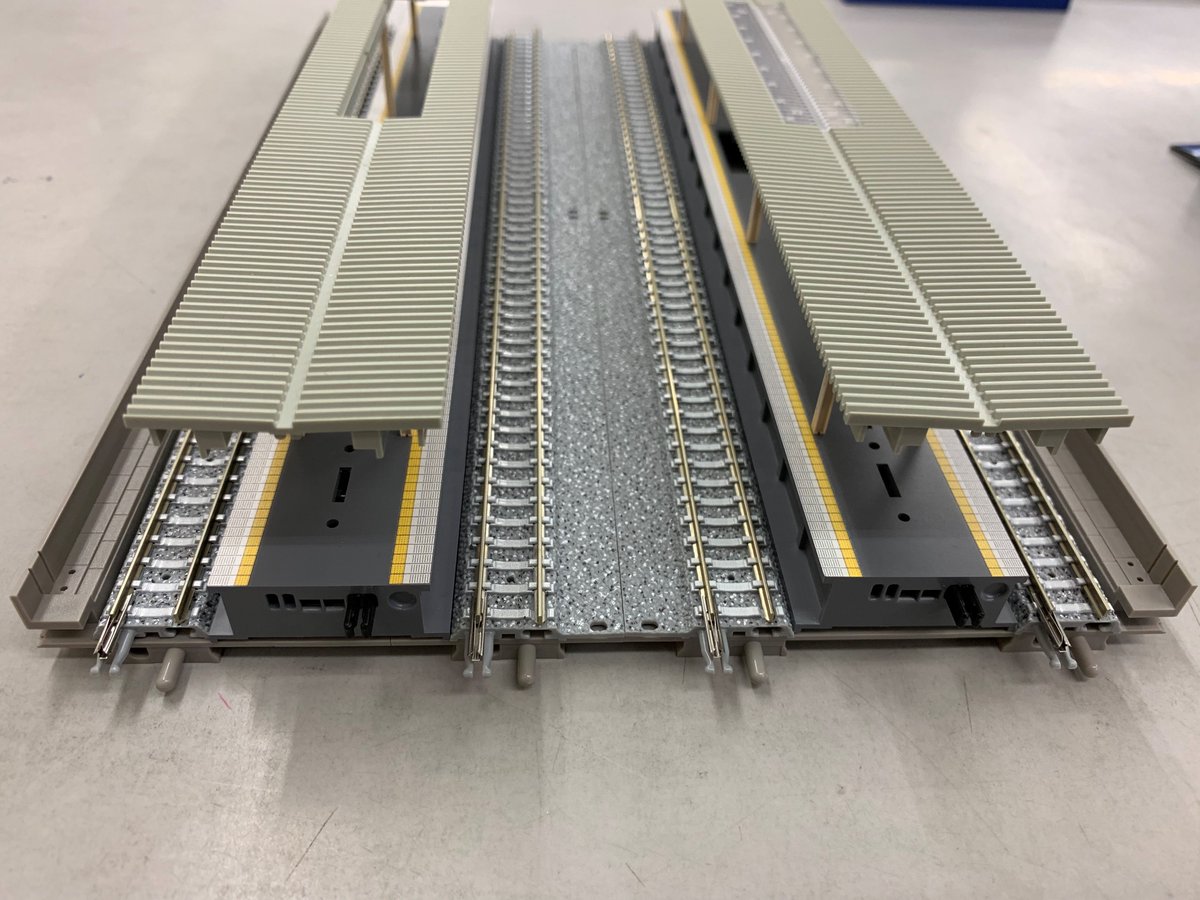 鉄道模型☆オススメ新商品】 TOMIXマルチ高架橋各種3261は対向式、3262