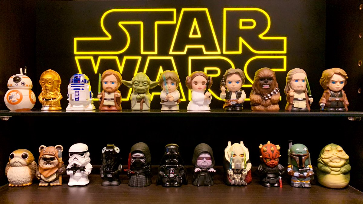 全員集合させると指人形とは思えない大迫力🐊 これ並べてる時、思い出