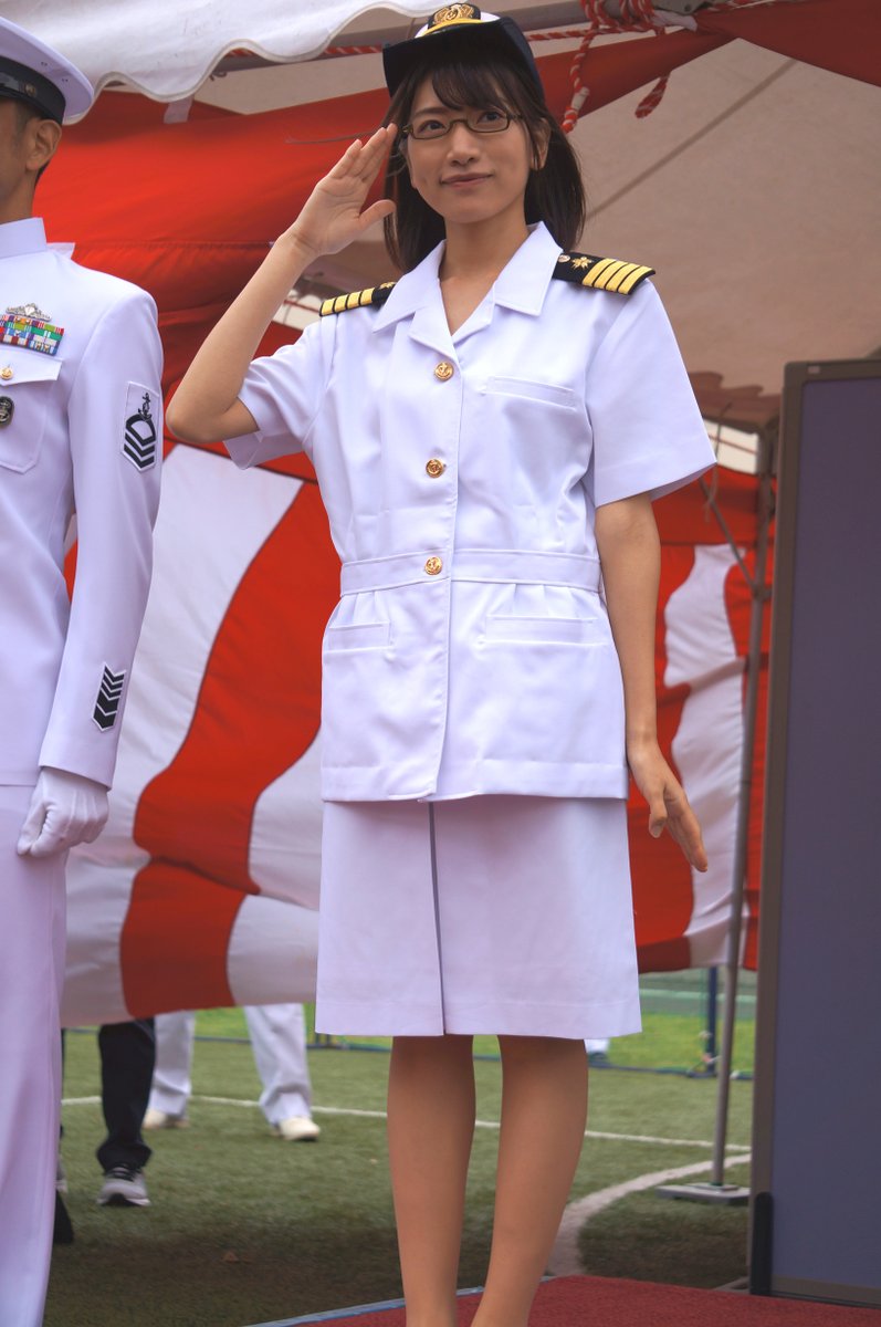 海上自衛隊のフリートウィーク。艦これコラボで霧島さんが海自制服着る