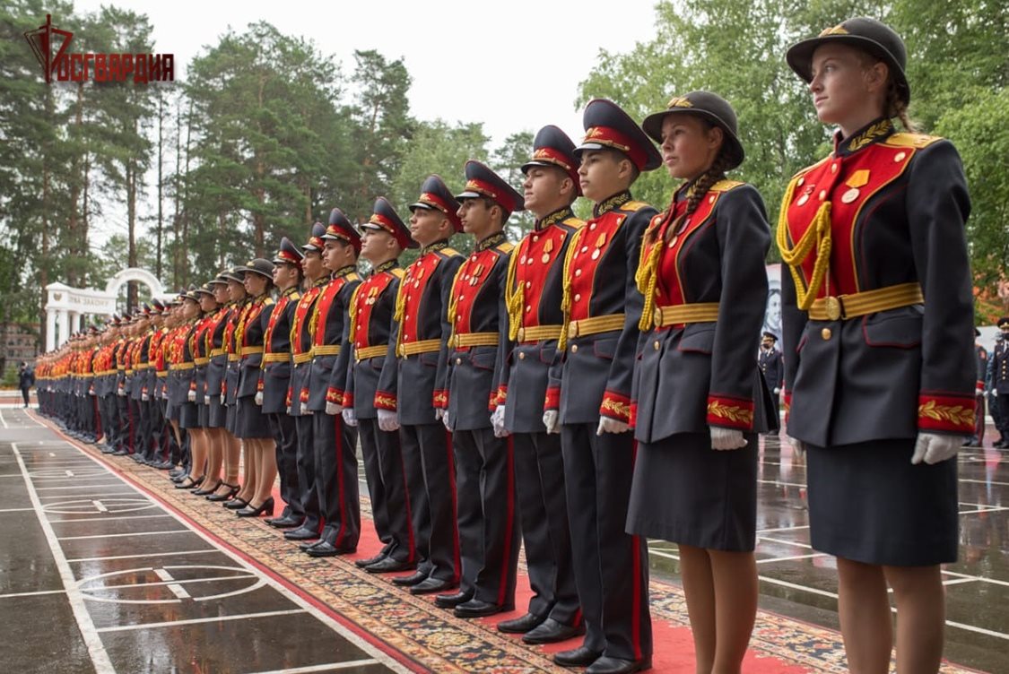 ロシア軍パレード 最新型現役用中国人民解放軍21式儀仗兵礼服上下制帽