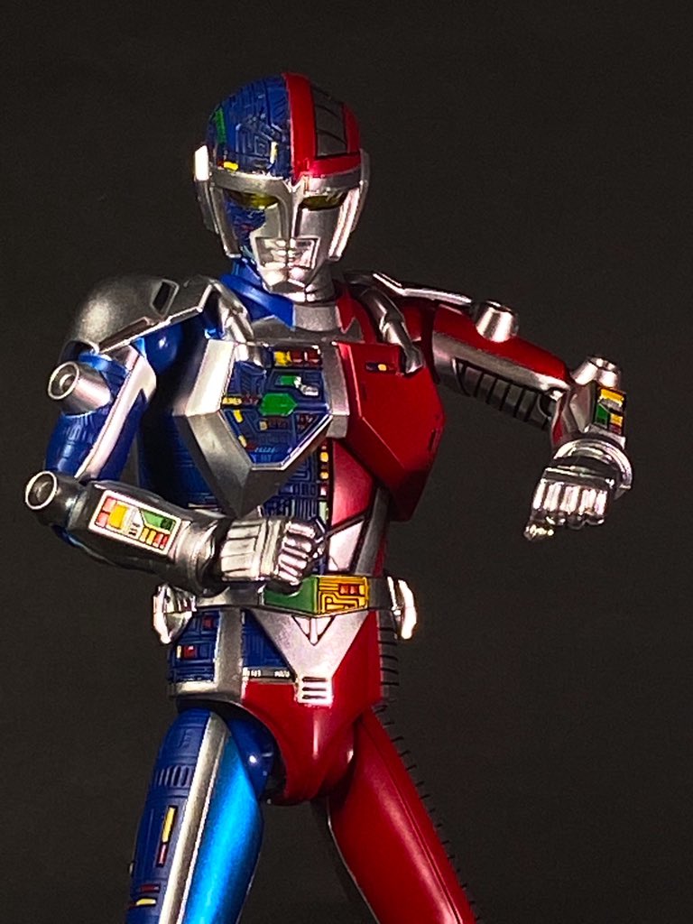 エヴォトイのHAFメタルダー、カッコいいよ！ 塗装も細かくて、商品化し