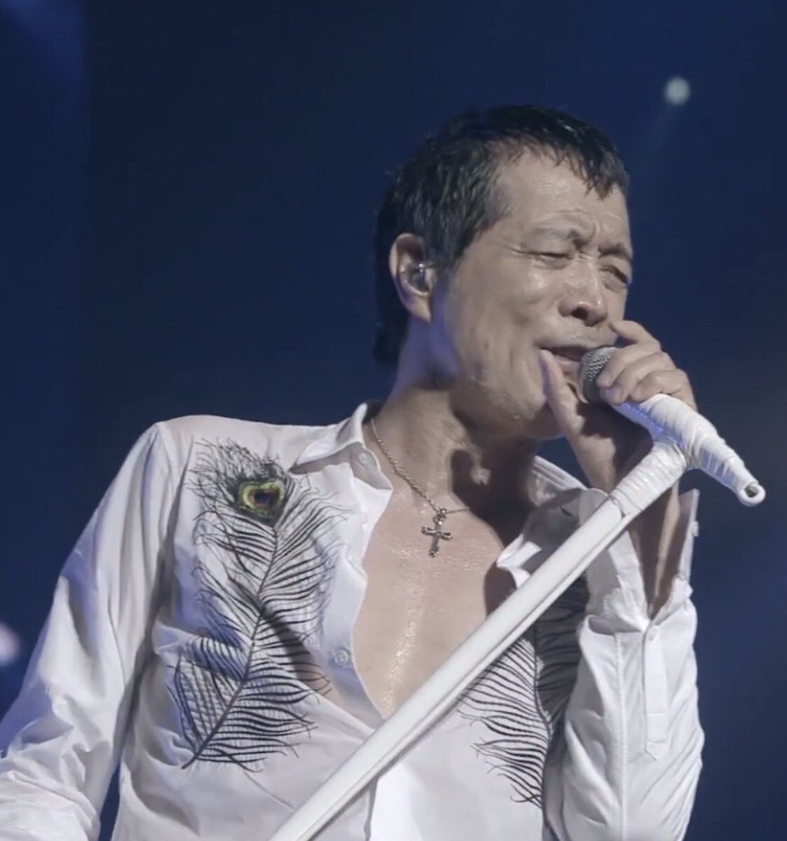 永ちゃんのこの衣装が大好き💕 一緒に撮れて幸せでした😭💕 #矢沢永吉