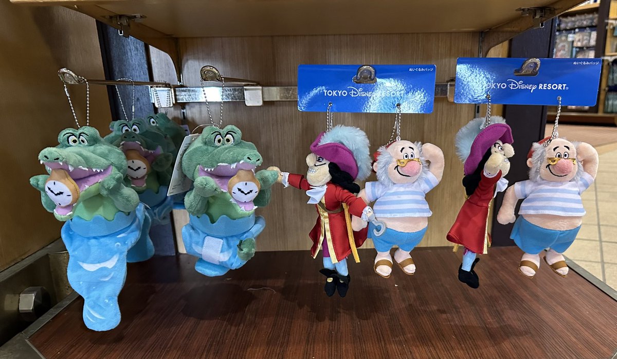 ピーター•パンの『チクタクワニ』のぬいぐるみバンド,フック船長と