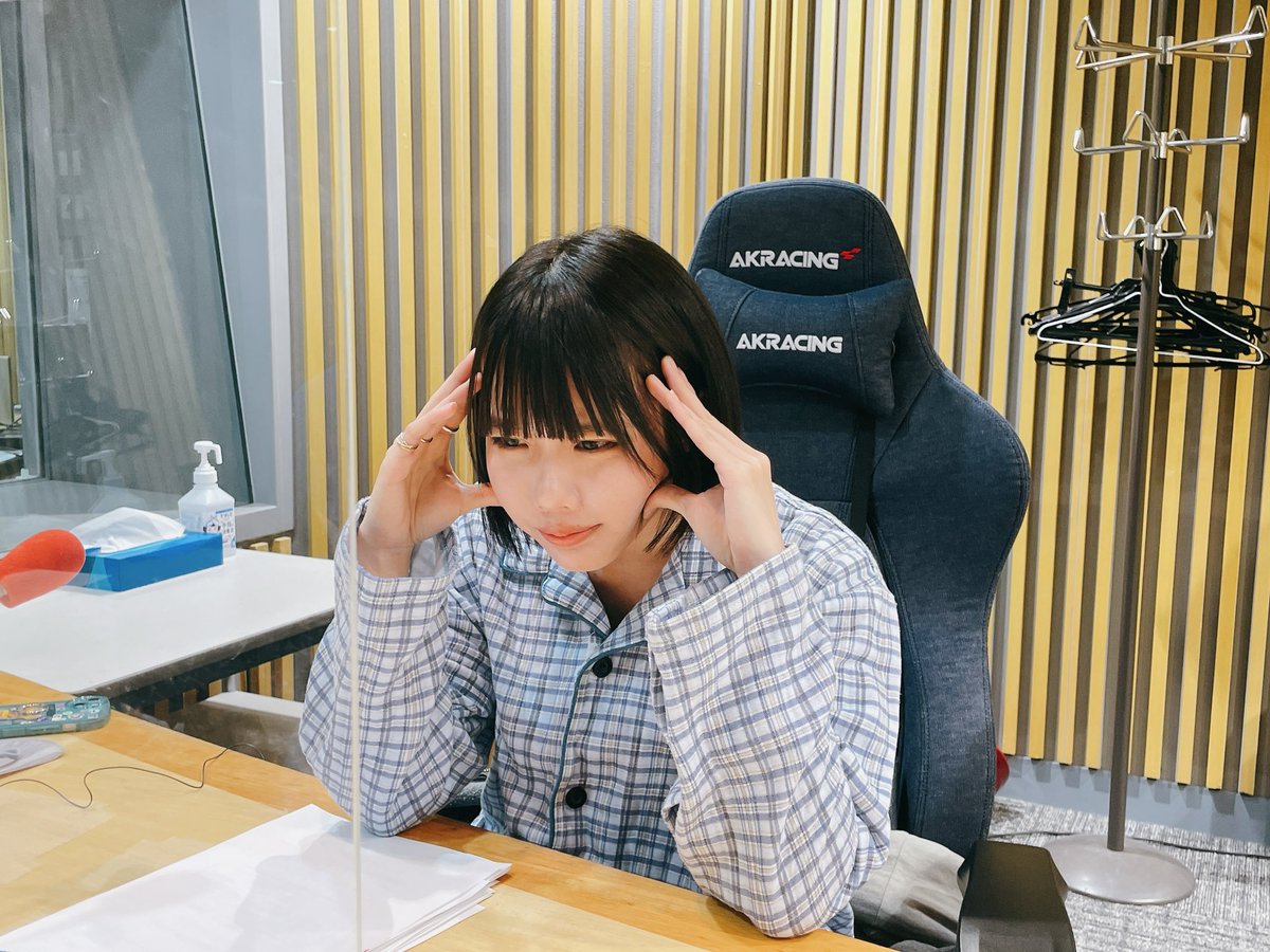 🌸＼番組初のコラボ！／🌸 ＃あのちゃん がCMに出演する ＃au応援割 と