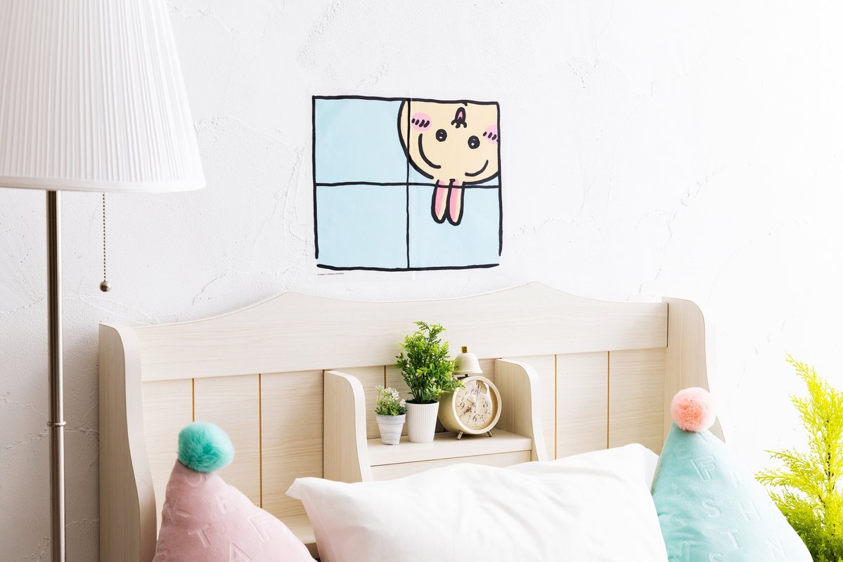 新発売／ 『ウォールステッカー』 （窓から覗くちいかわ / 窓から覗く