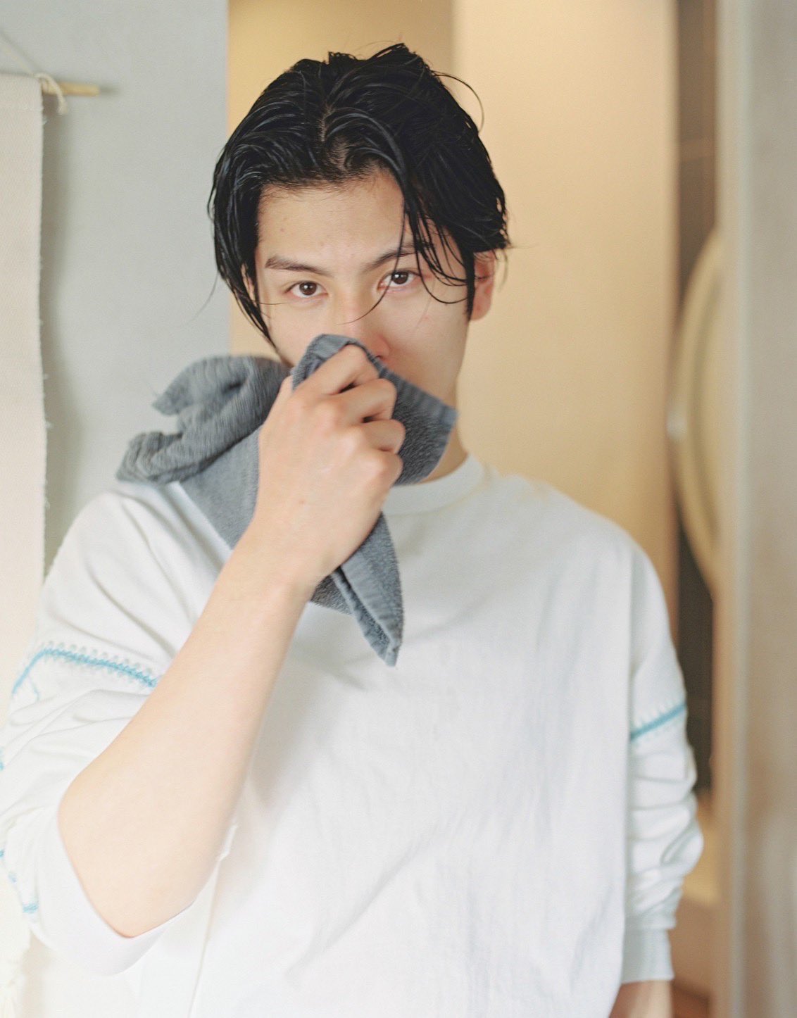 出回り無し】長谷川慎 クッション fears 背面 後ろ姿 レア シクレ