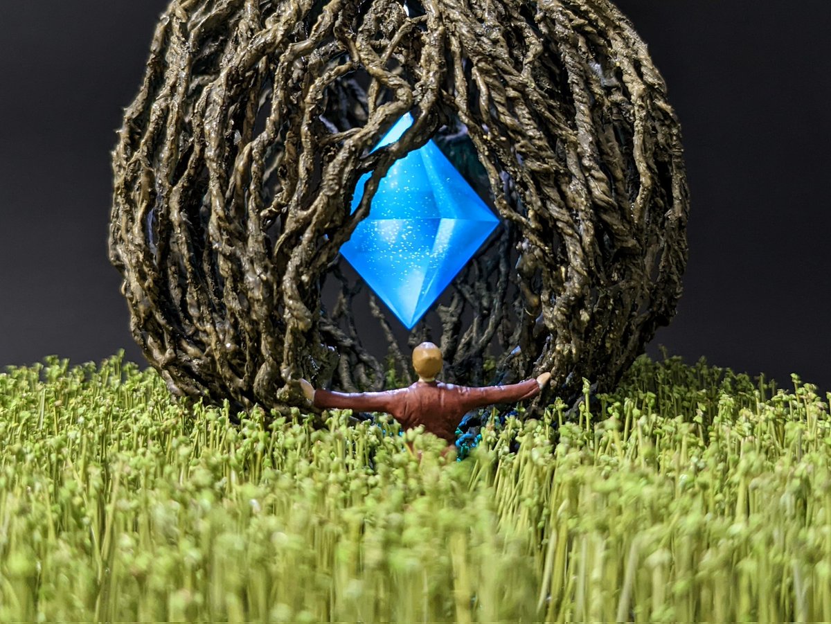 ラピュタ巨大飛行石 ジオラマ 最後にアクリルケースを被せて完成