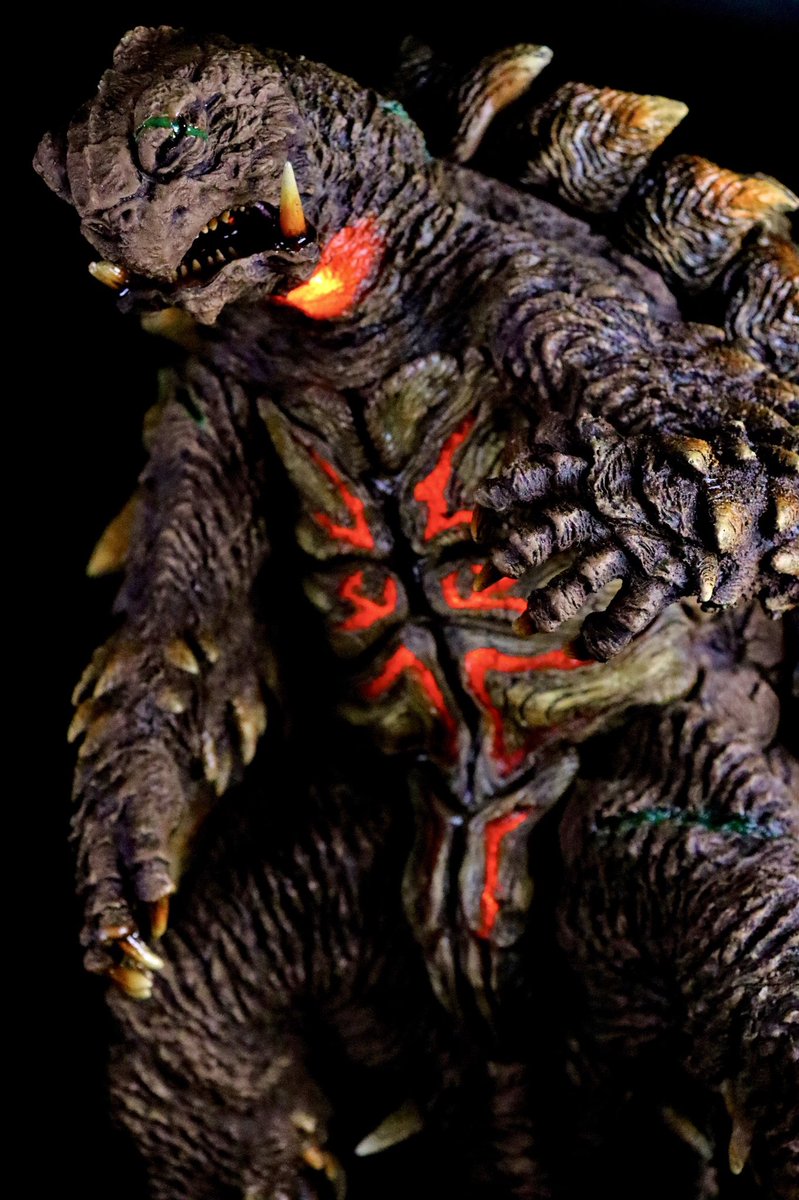 田中ミュージアム工房 アヴァンガメラ 雄々しき守護者」完成。 依頼者