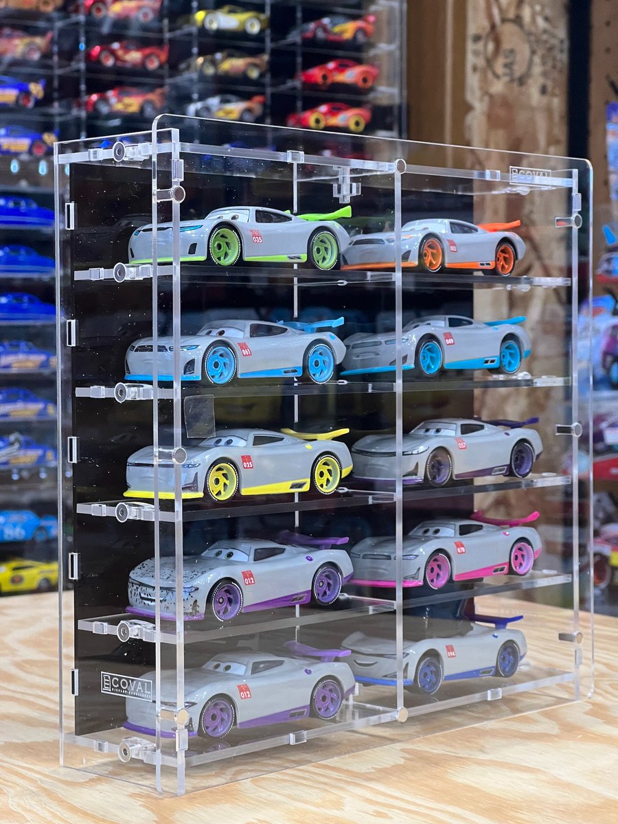 アクリルディスプレイケースの続々入荷中。 #ミニミニカーズ も