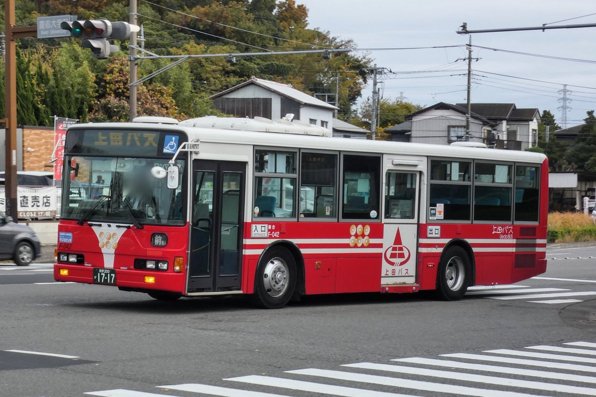 2025/11/?? 上田バス・IBSCOACH F-042(元神奈中 ま133) KL-MP37JK 20